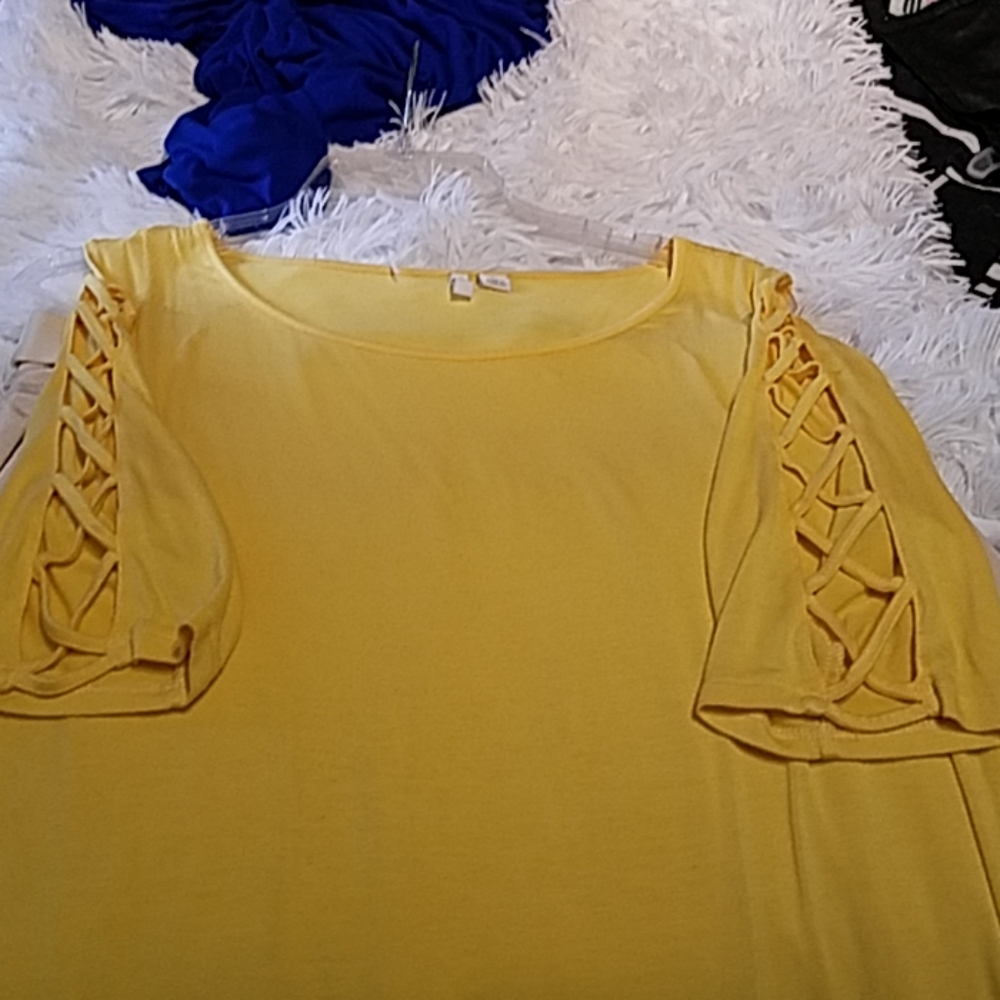 Shirt - Picture 2 of 2